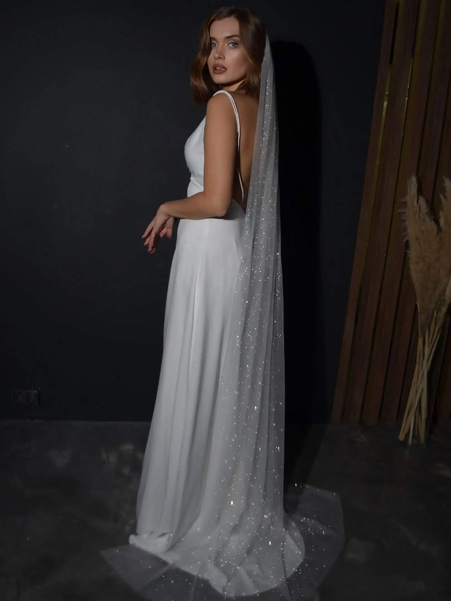 Long Sparkling Bridal Veil Luxury Shine Wedding Veil in Golden Hues with Sequins Cathedral Length Golden Veils with Comb V101