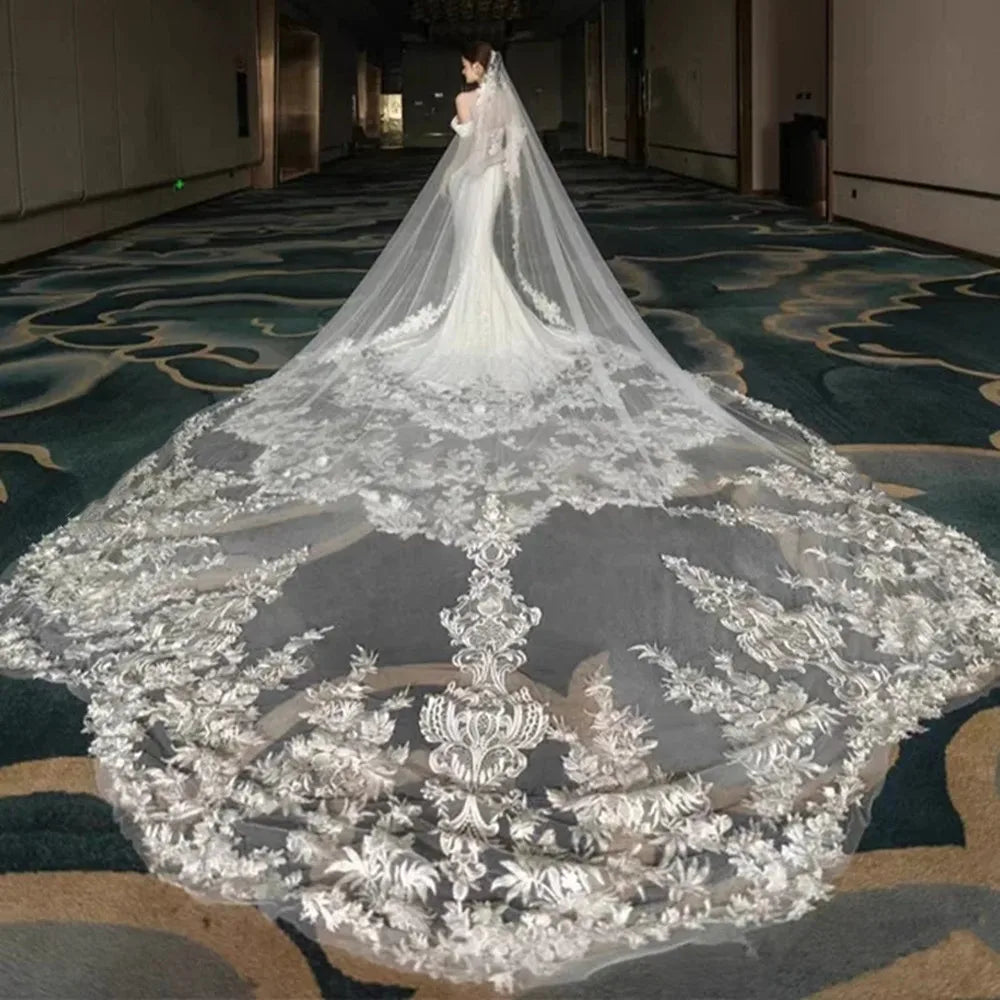 High Quality Vintage Wedding Veil 4M Long Bridal Veils with Comb Lace Edge Veil Velos De Novia wedding Accessories