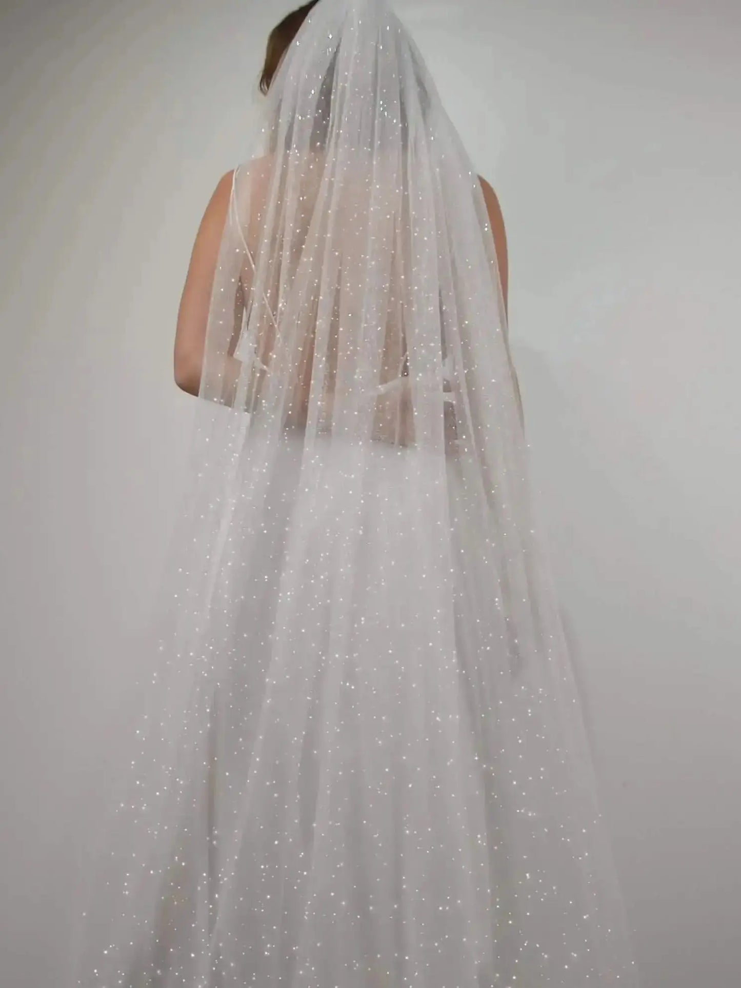 Long Sparkling Bridal Veil Luxury Shine Wedding Veil in Golden Hues with Sequins Cathedral Length Golden Veils with Comb V101