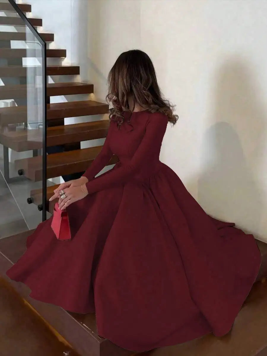 Elegant Pleated Maxi Dress With Long Sleeves And A-Line Skirt